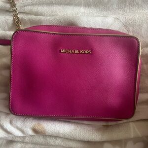 Michael kors cross body